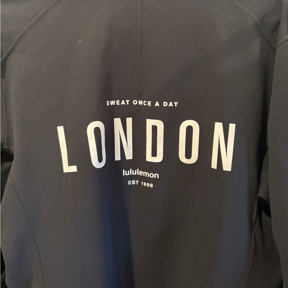 lululemon athletica Black Men's Lightweight Jacket like new - Picture 2 of 6